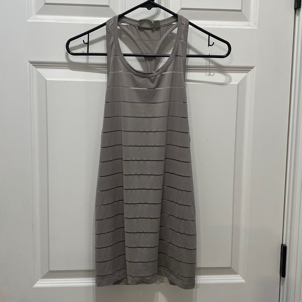 Athleta Chi tank top